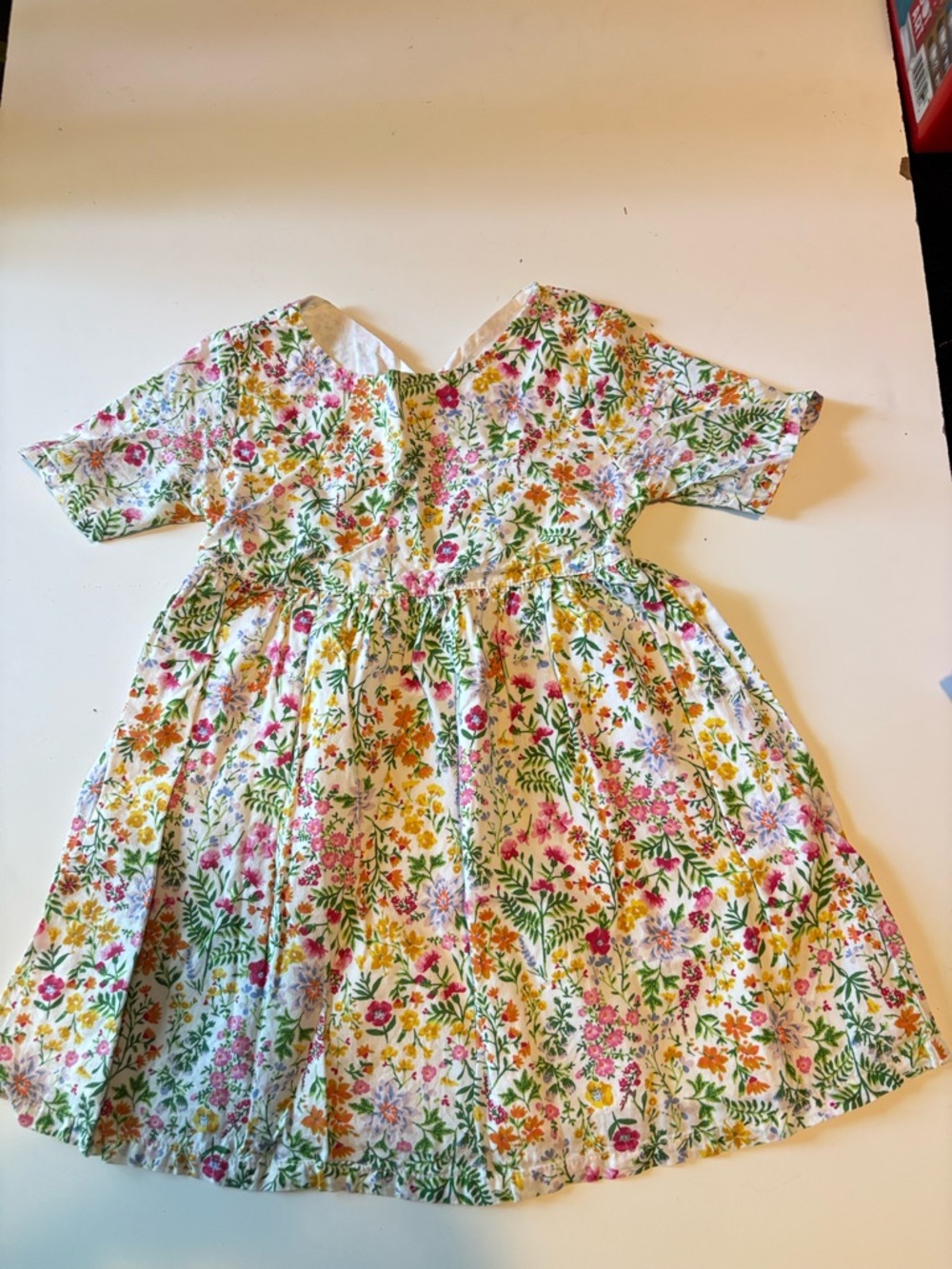 Old Navy Floral Summer Girls Dress SZ 3T Lined Short Sleeve button closer Back